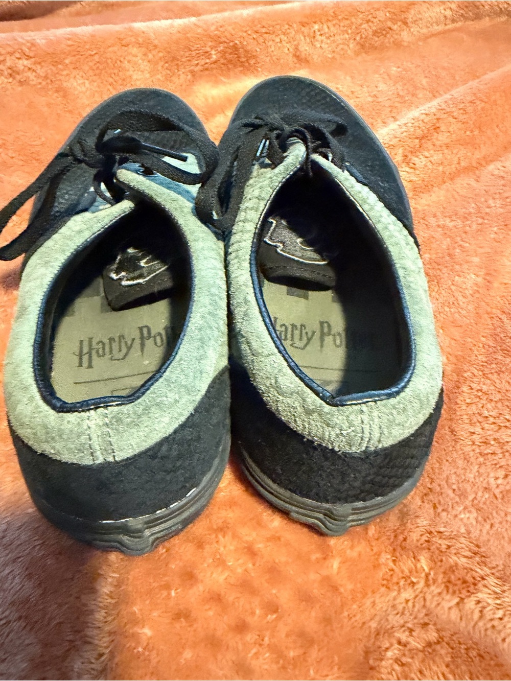 Vans Harry Potter Slytherin Two-Tone Black & Olive Textured Low-Top Sneakers - Picture 2 of 4